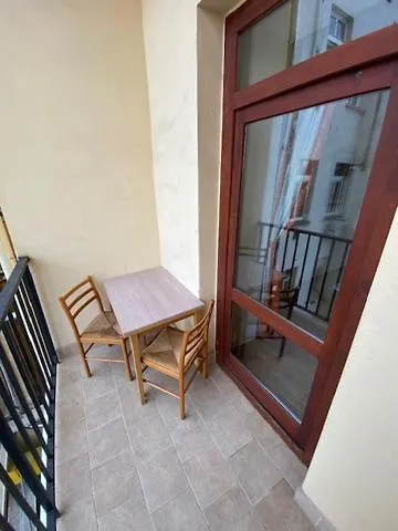 Vitkova With Balcony Lägenhet